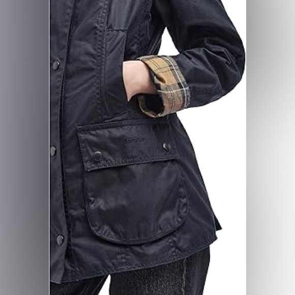 Barbour Classic Beadnell Waxed Navy Utility Jacket - Picture 6 of 17